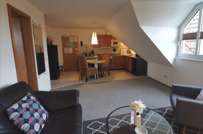 Wohn- Eßbereich Apartment Klassik